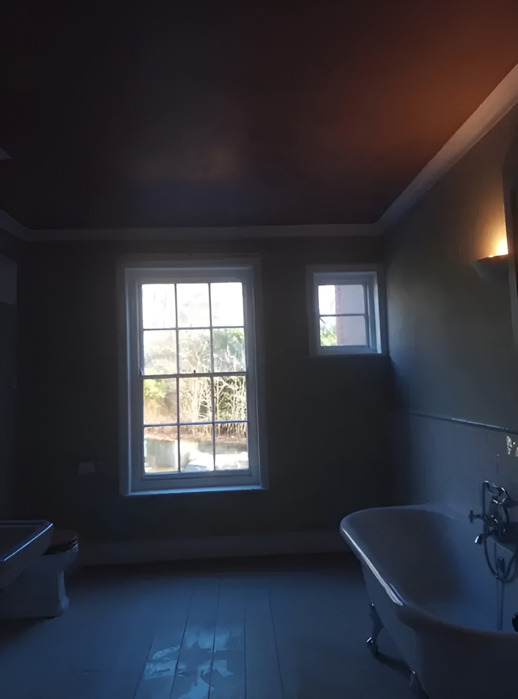 Freshly skimmed bathroom with painted ceiling